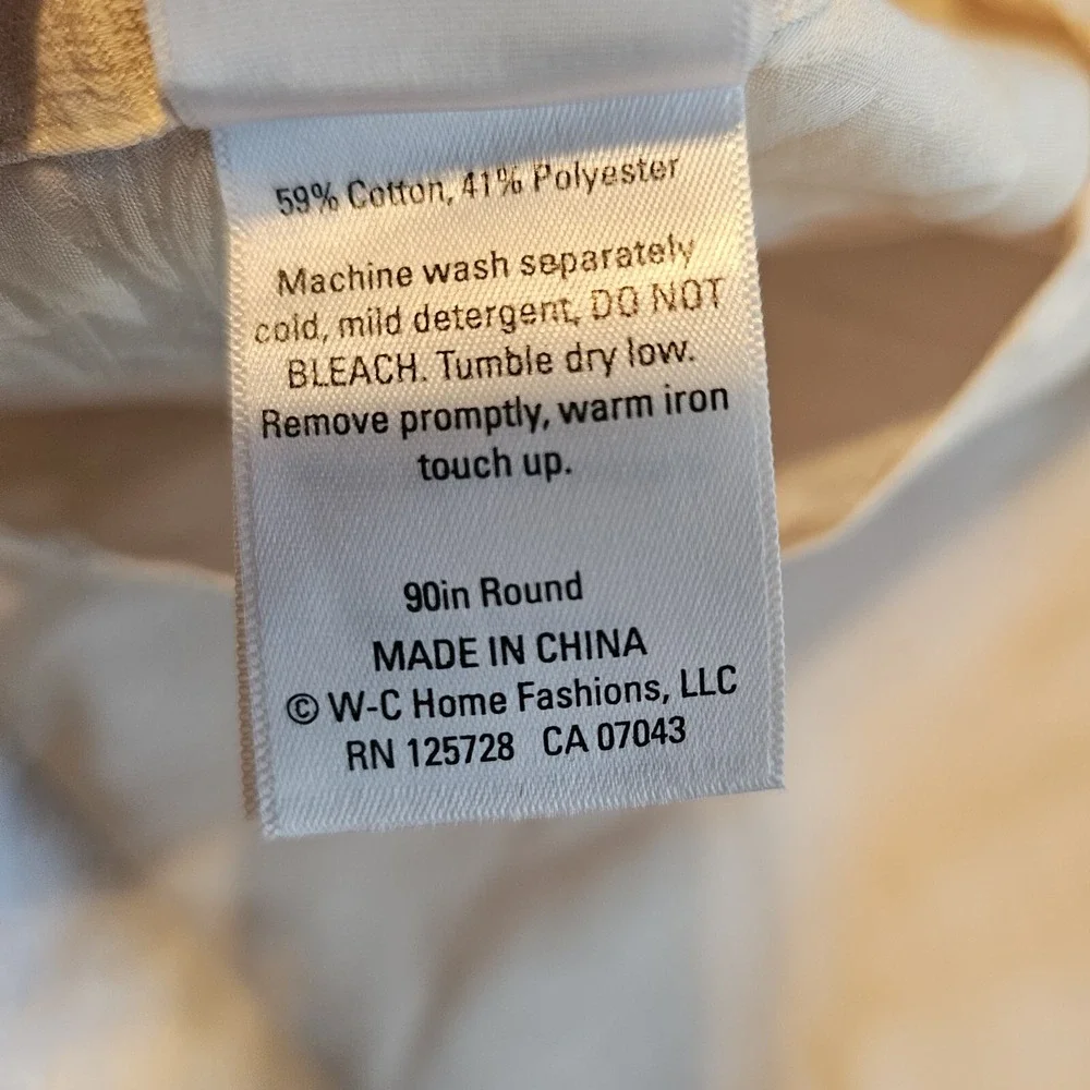 WATERFORD Ivory Floral Tablecloth Round 70